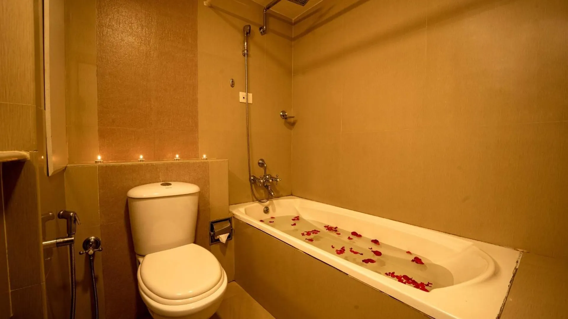 Hotel Haveli Backwater Resort Alappuzha